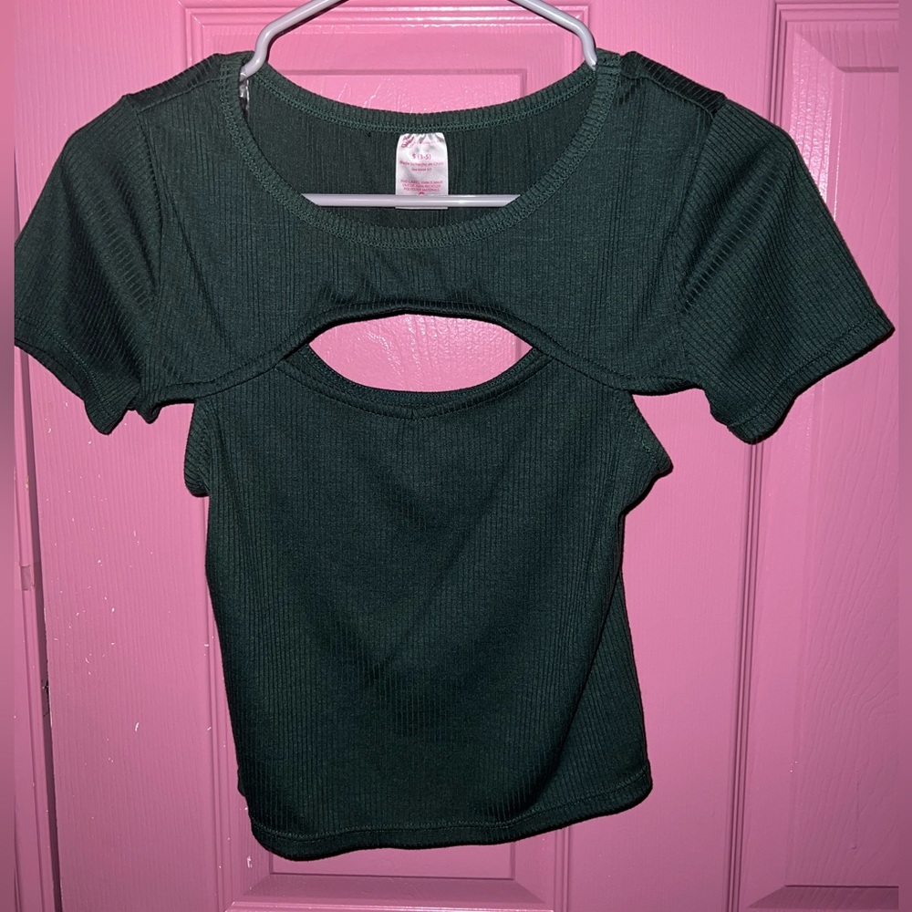 No Boundaries Top with cleavage hole. Dark Green; Small
